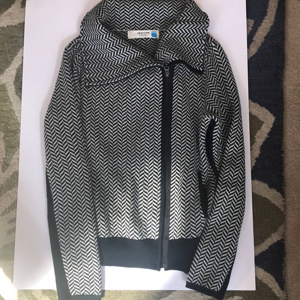 Sparrow Black and White Jacket M